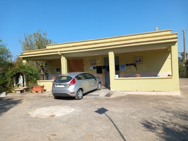 casa indipendente in vendita a Carovigno