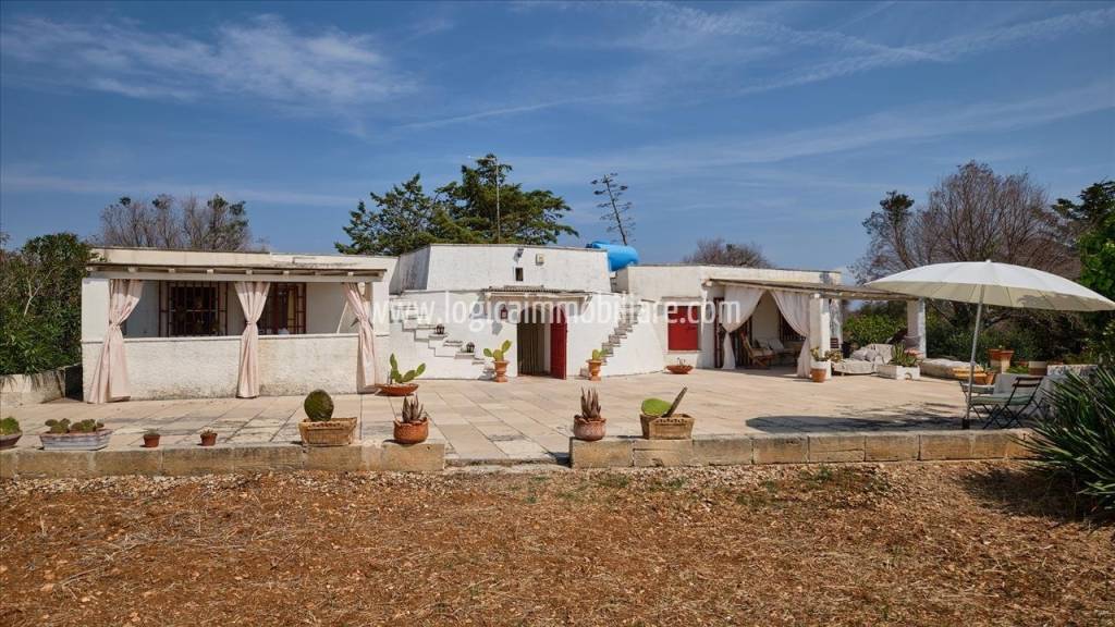 casa indipendente in vendita a Carovigno in zona Serranova