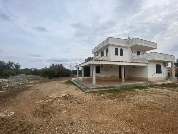 casa indipendente in vendita a Carovigno