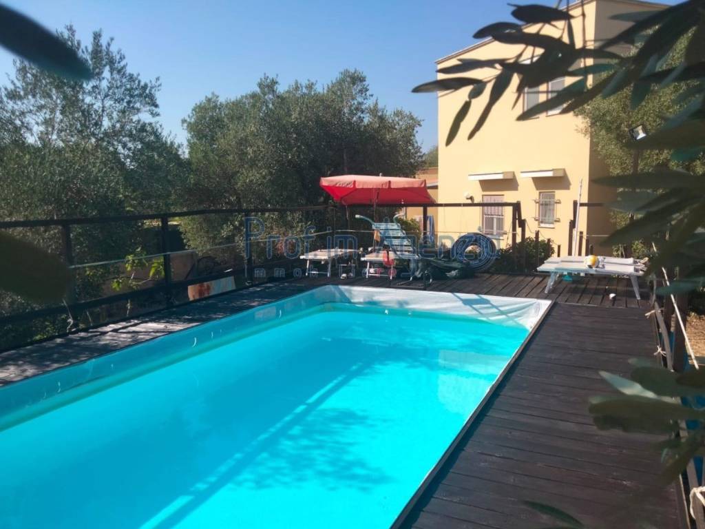 casa indipendente in vendita a Carovigno