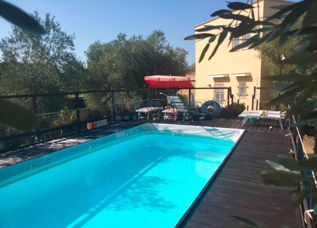 casa indipendente in vendita a Carovigno