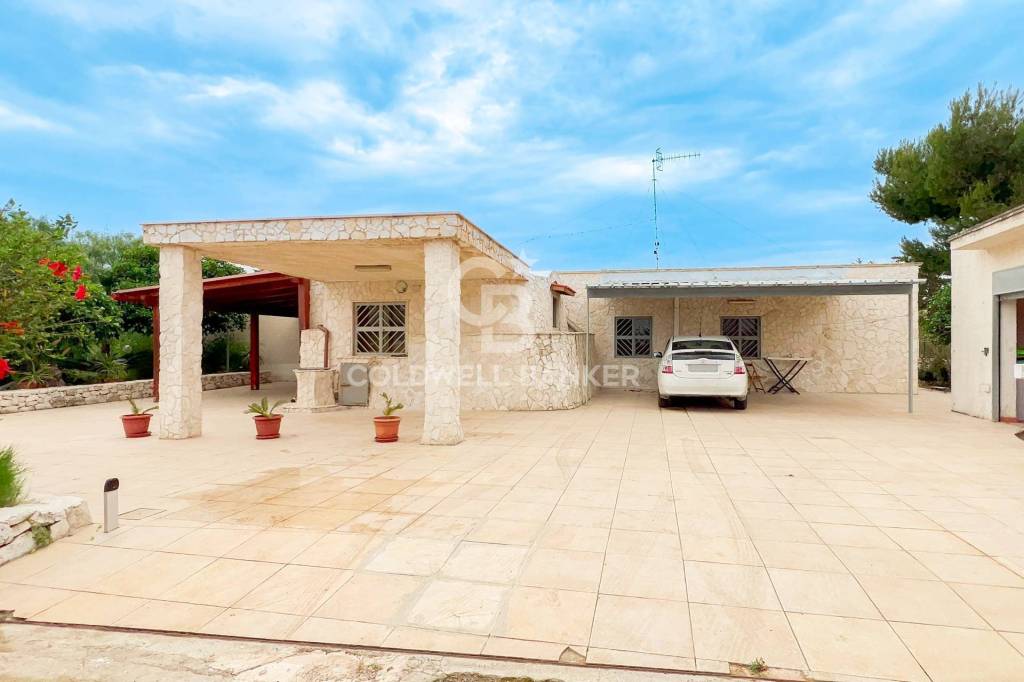 casa indipendente in vendita a Carovigno