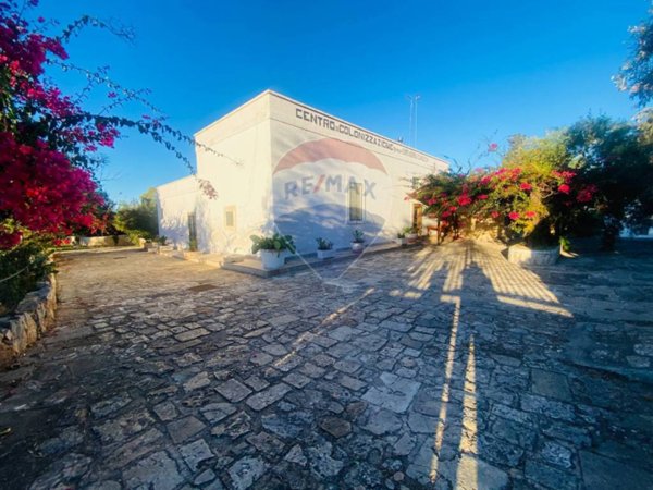 casa indipendente in vendita a Carovigno in zona Serranova