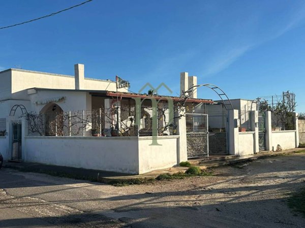 casa indipendente in vendita a Carovigno