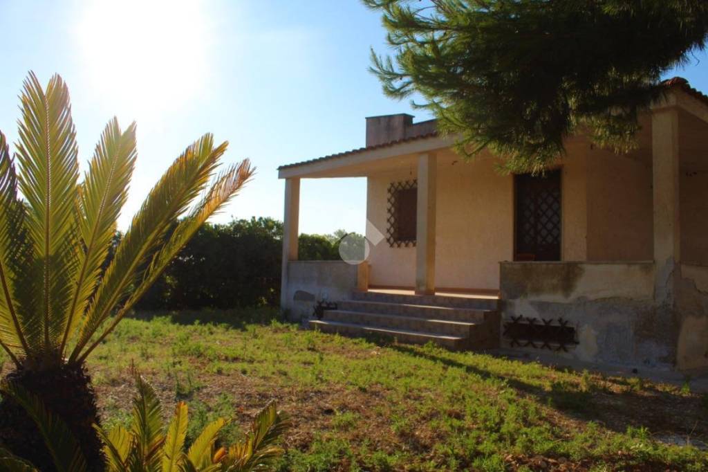 casa indipendente in vendita a Carovigno