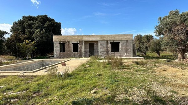 casa indipendente in vendita a Carovigno