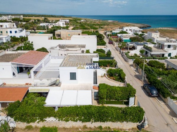 casa indipendente in vendita a Carovigno in zona Torre Santa Sabina