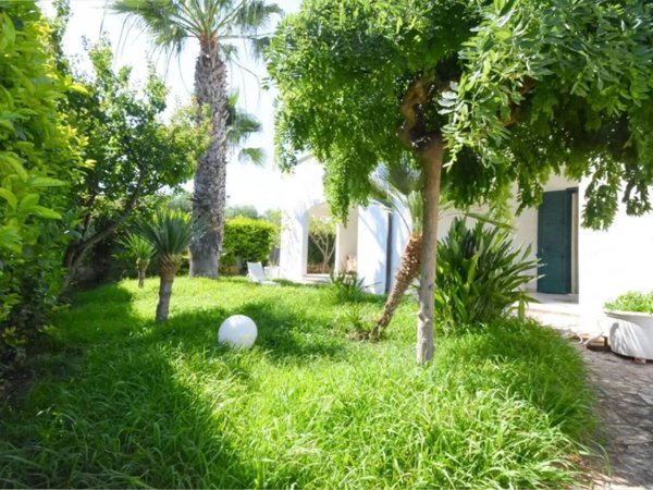 casa indipendente in vendita a Carovigno