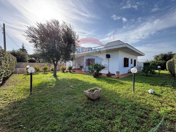 casa indipendente in vendita a Carovigno in zona Torre Santa Sabina