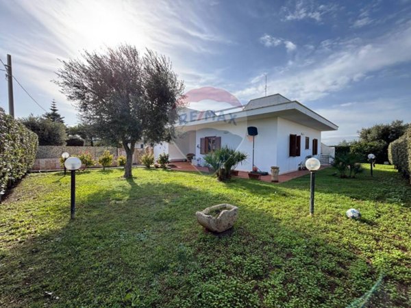 casa indipendente in vendita a Carovigno in zona Torre Santa Sabina