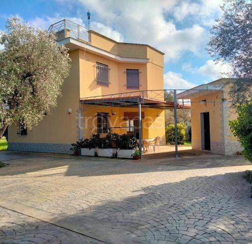 casa indipendente in vendita a Carovigno in zona Torre Santa Sabina