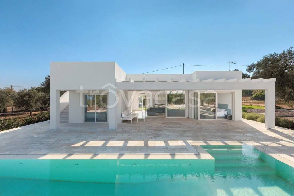 casa indipendente in vendita a Carovigno in zona Torre Santa Sabina