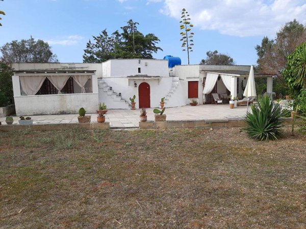 casa indipendente in vendita a Carovigno