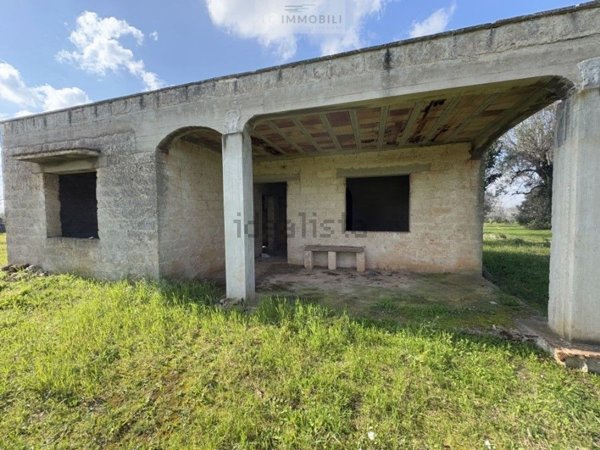 casale in vendita a Carovigno