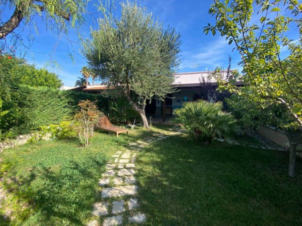 casa indipendente in vendita a Carovigno