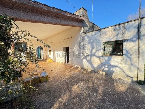 casale in vendita a Carovigno