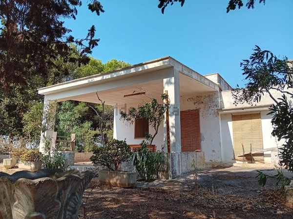 casa indipendente in vendita a Carovigno