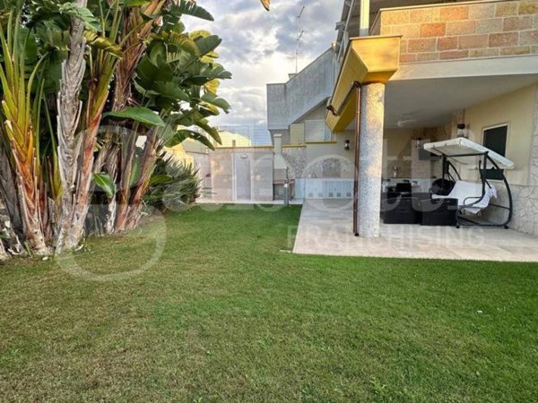 casa indipendente in vendita a Carovigno