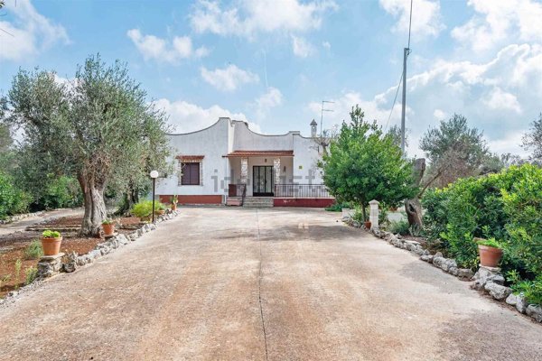 casa indipendente in vendita a Carovigno