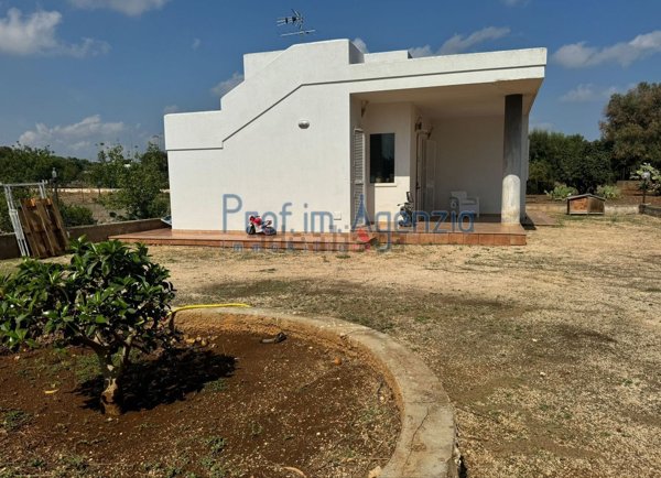 casa indipendente in vendita a Carovigno