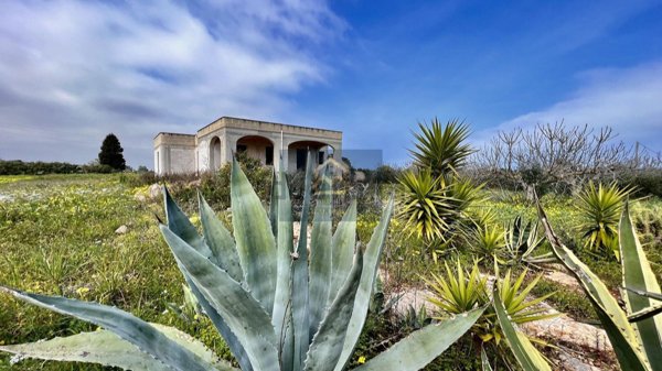 casa indipendente in vendita a Carovigno