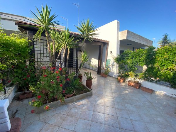 casa indipendente in vendita a Carovigno