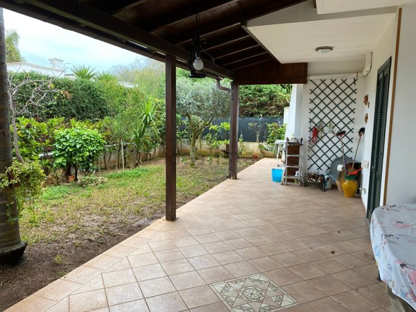 casa indipendente in vendita a Carovigno