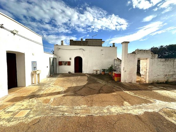 casa indipendente in vendita a Carovigno