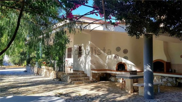 casa indipendente in vendita a Carovigno