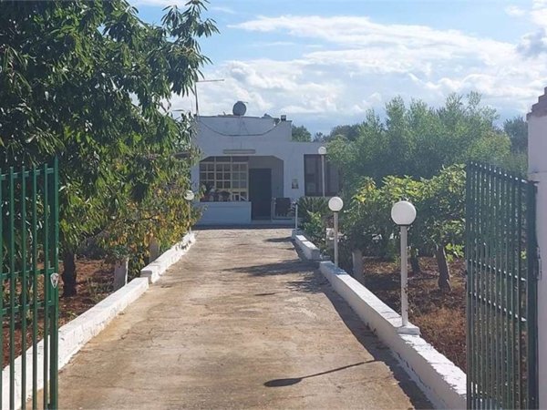 casa indipendente in vendita a Carovigno