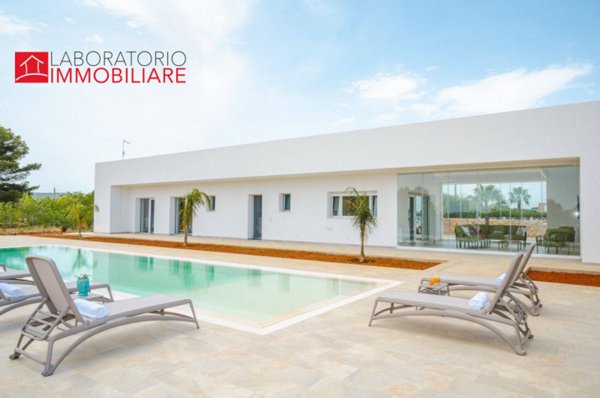 casa indipendente in vendita a Carovigno in zona Torre Santa Sabina