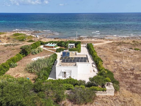 casa indipendente in vendita a Carovigno