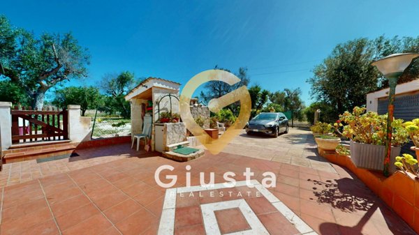 casa indipendente in vendita a Carovigno in zona Serranova