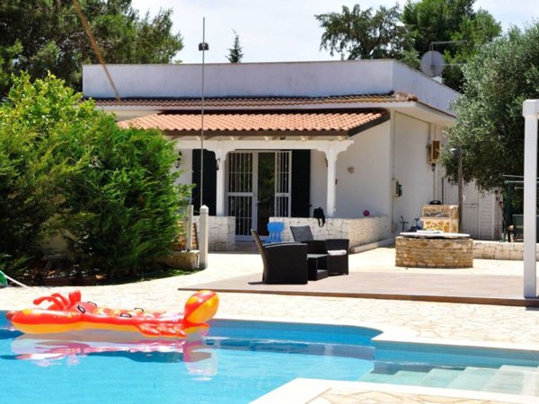 casa indipendente in vendita a Carovigno in zona Serranova