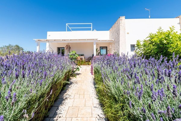casa indipendente in vendita a Carovigno