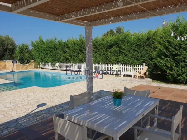 casa indipendente in vendita a Carovigno