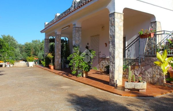 casa indipendente in vendita a Carovigno