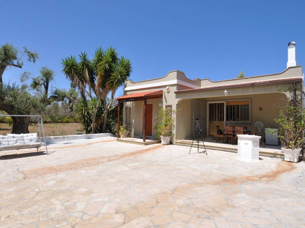 casa indipendente in vendita a Carovigno
