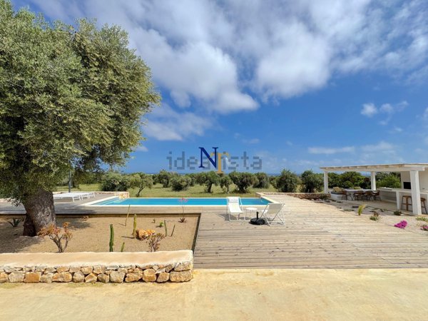 casa indipendente in vendita a Carovigno