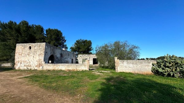 casale in vendita a Carovigno in zona Serranova