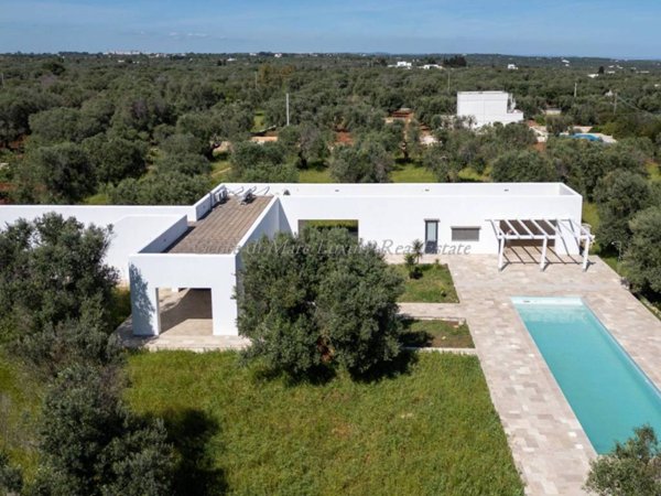 casa indipendente in vendita a Carovigno