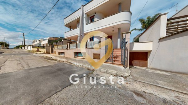 casa indipendente in vendita a Carovigno
