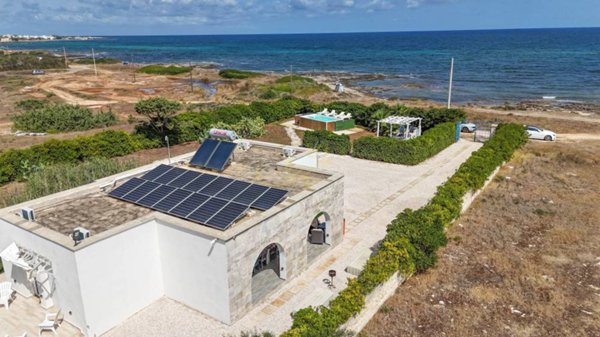 casa indipendente in vendita a Carovigno