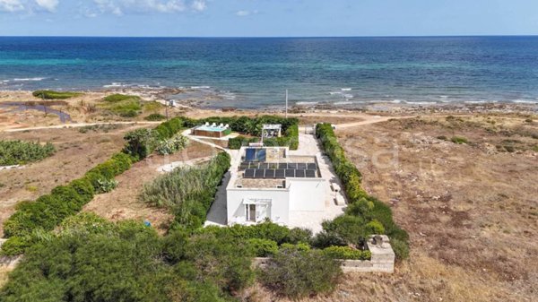 casa indipendente in vendita a Carovigno