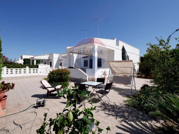 casa indipendente in vendita a Carovigno
