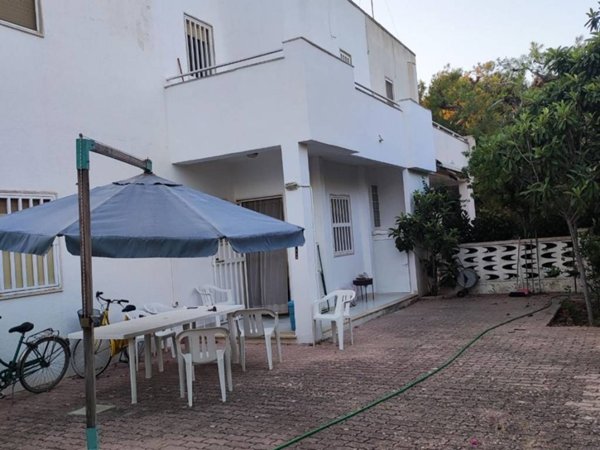 casa indipendente in vendita a Carovigno in zona Torre Santa Sabina