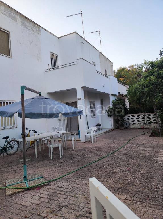 casa indipendente in vendita a Carovigno in zona Torre Santa Sabina