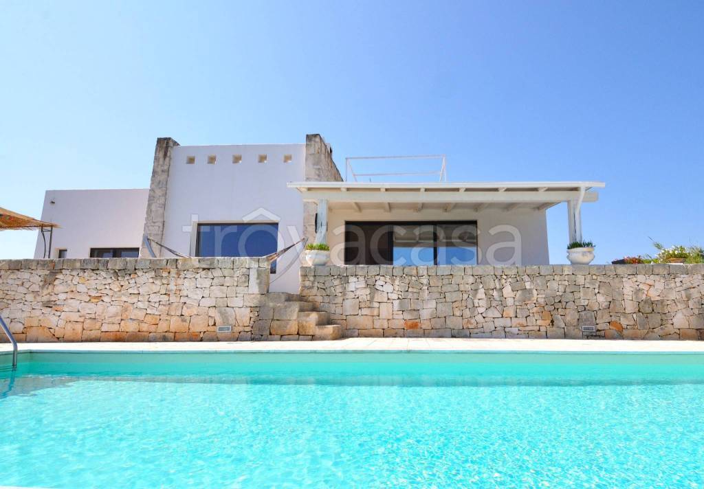 casa indipendente in vendita a Carovigno