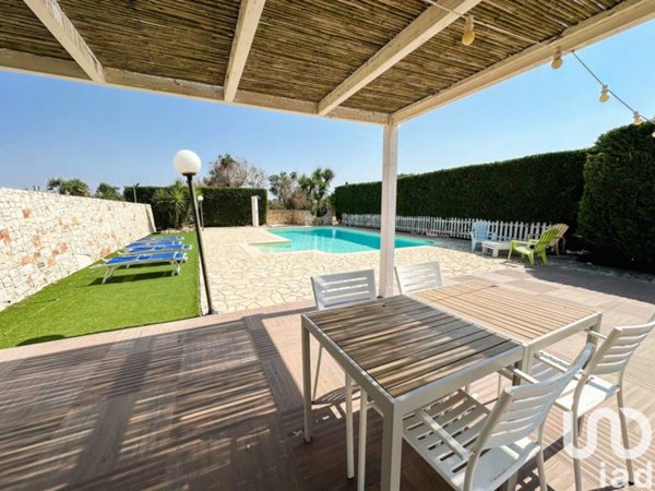 casa indipendente in vendita a Carovigno in zona Serranova