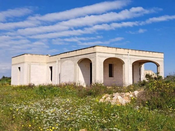 casa indipendente in vendita a Carovigno